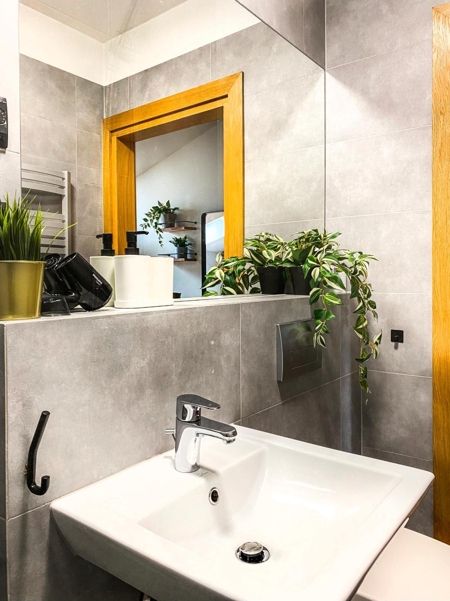 Cozy Apartment With Ac For Couples - Old Town Краков Экстерьер фото